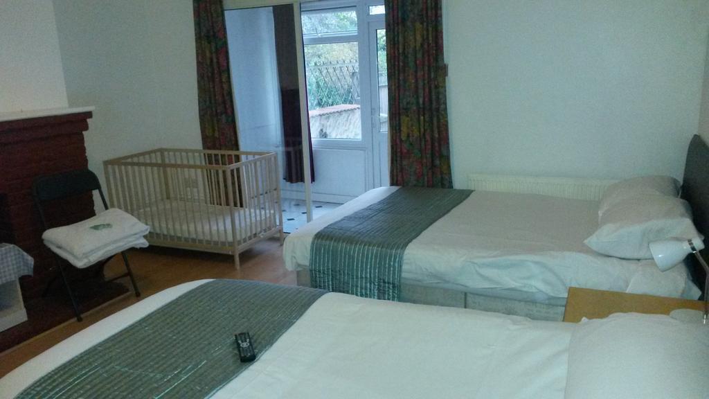 Cedars House 3*